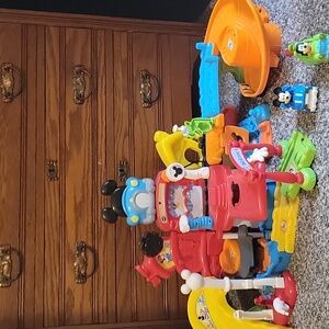 V tech Mickey Mouse gas and go repair shop